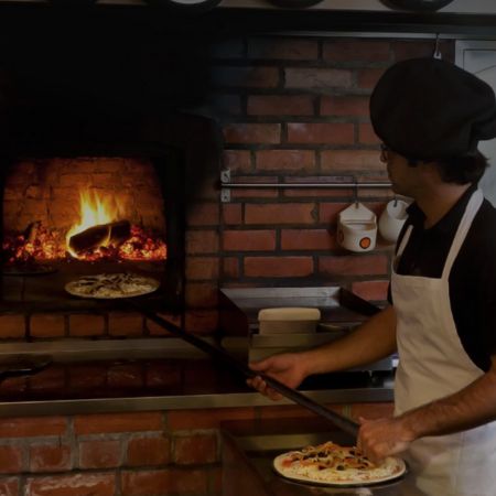 Try a pizza from our wood fired oven, start your order online now!