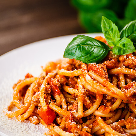 Order delicious pasta and other Italian cuisine from Pizzaholics today.